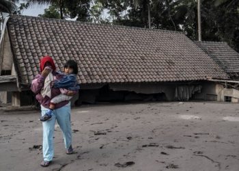1.117 Personel Gabungan Polri Bantu Penanganan Erupsi Gunung Semeru