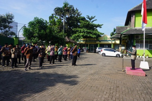 Kemenag Semarang Gelar Upacara Hari Sumpah Pemuda