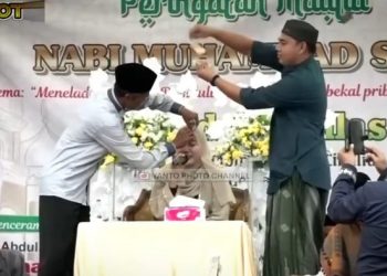 MUI Jatim Jelaskan Adab Santun Sawer Qariah Baca Al-Qur'an