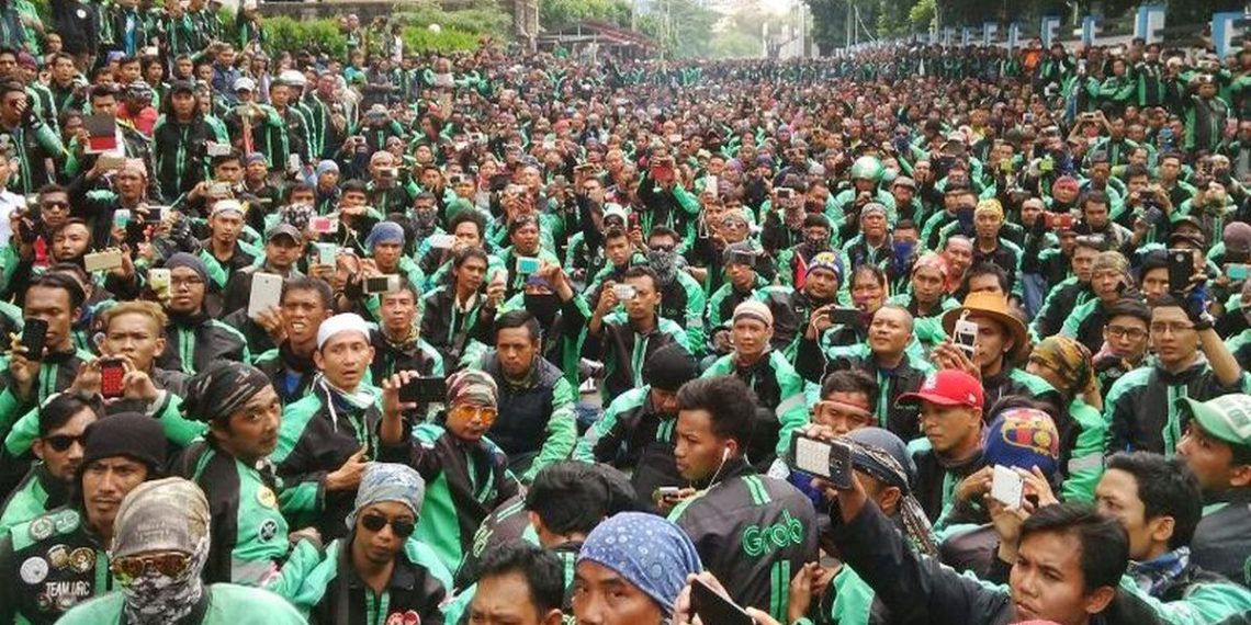 Demo UU Profesi Ojol #LegalkanProfesiOjol